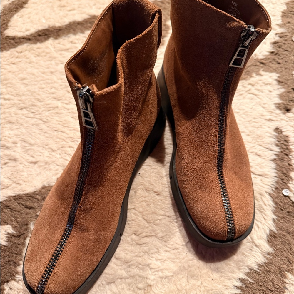 NWOT Aerosoles Francis Brown Zipper Boots